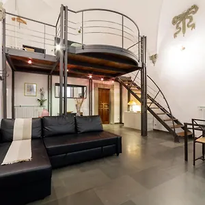  Apartment Pepi Loft In A Historical Building Italy